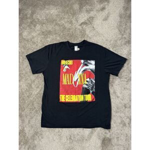 Vintage Mens Black Tshitr MADONNA The Celebration tour 00'  Size‎ XL